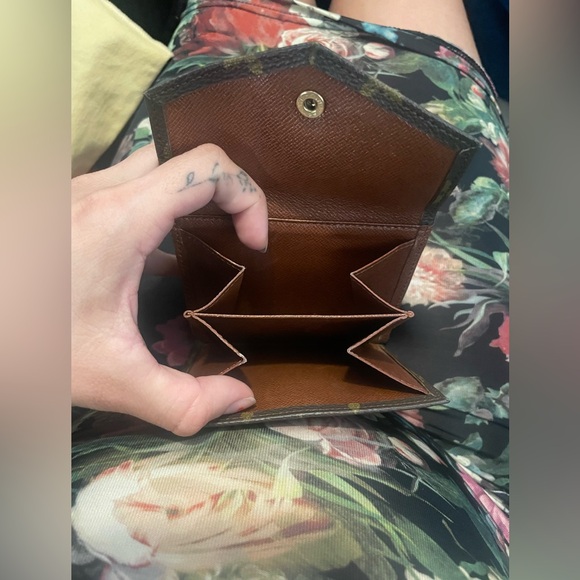 Authentic Louis vouitton - Picture 5 of 6